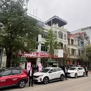Hoạt động tư vấn và giao xe Kia tại Hòa Bình 4